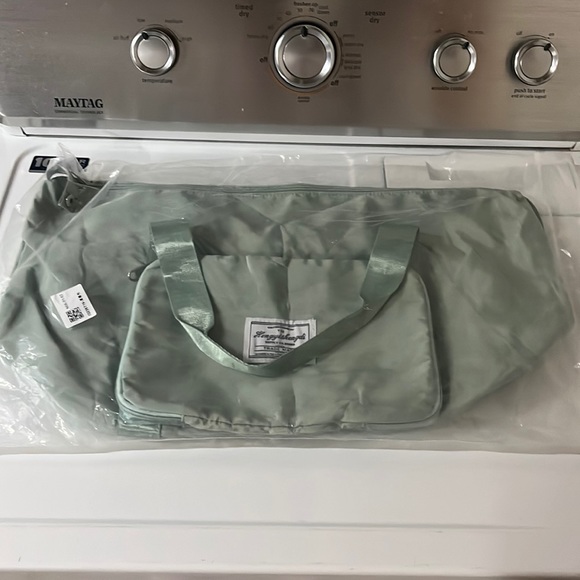 Handbags - Expandable travel bag